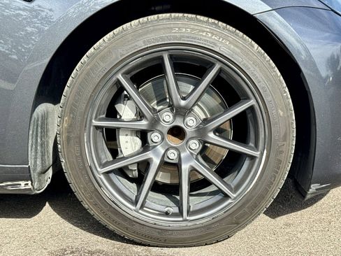 Used 2023 Tesla Model 3 Standard Range image 9