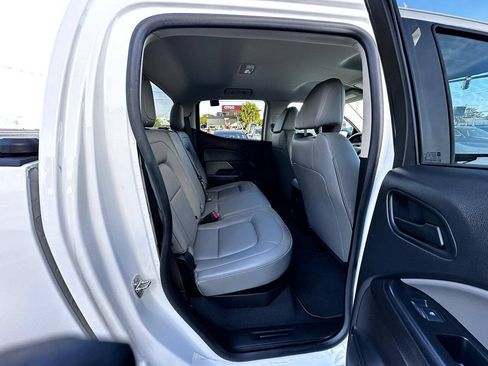 Used 2022 Chevrolet Colorado W/T w/ WT Convenience Package AWD/4WD image 12