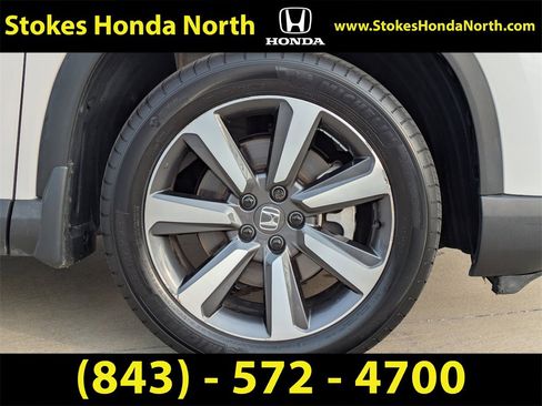 Used 2023 Honda Pilot Touring image 11