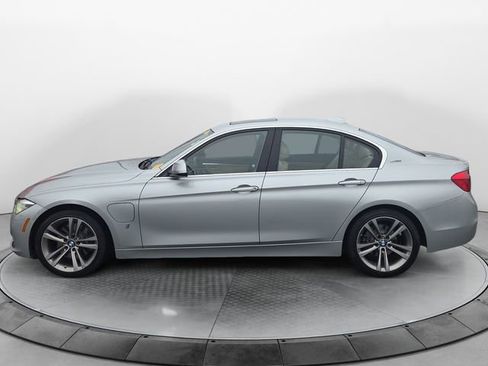 Used 2018 BMW 330e 330e iPerformance image 2