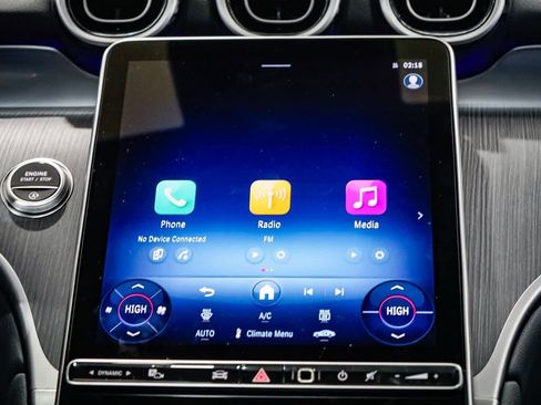 Used 2025 Mercedes-Benz GLC 300 image 14