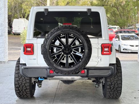 Used 2024 Jeep Wrangler Unlimited Sahara AWD/4WD image 9