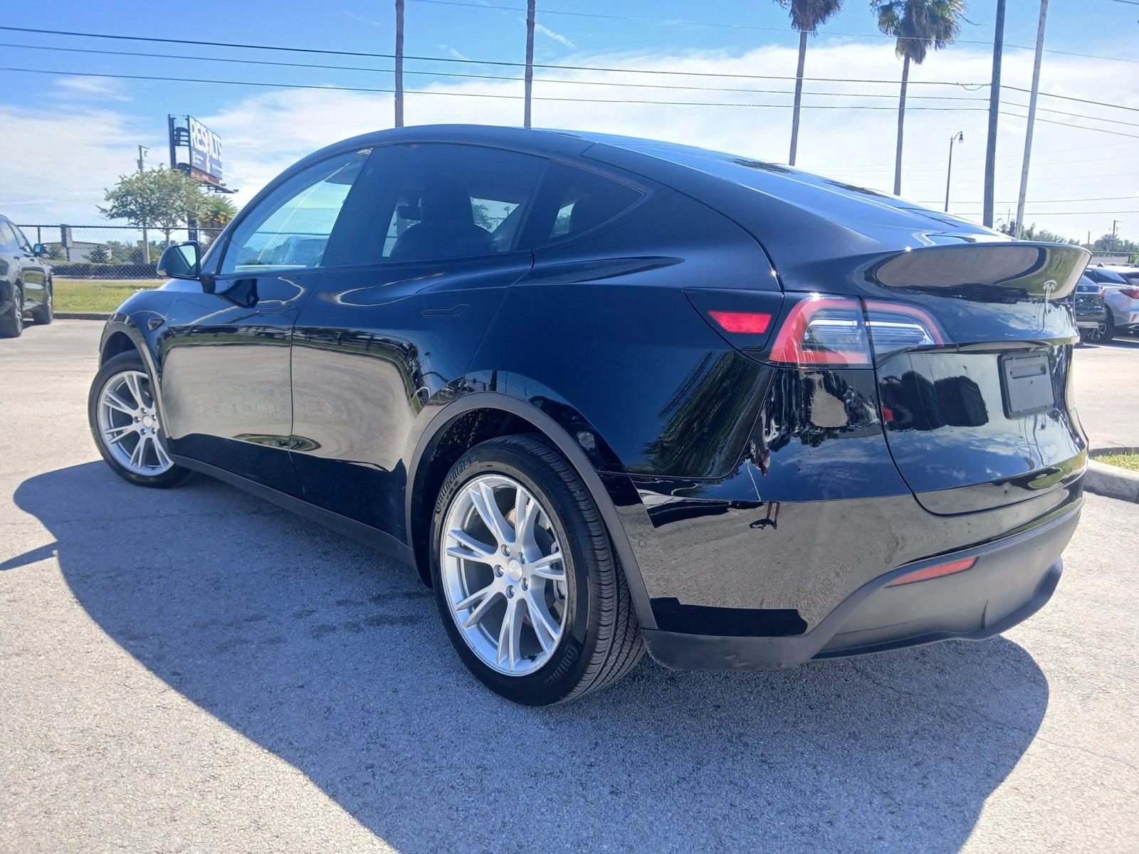 Used 2020 Tesla Model Y Long Range AWD/4WD image 2