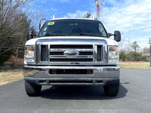 Used 2010 Ford E-350 and Econoline 350 Super Duty image 2