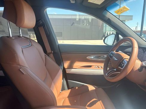 New 2026 Genesis GV70 2.5T Advanced image 13