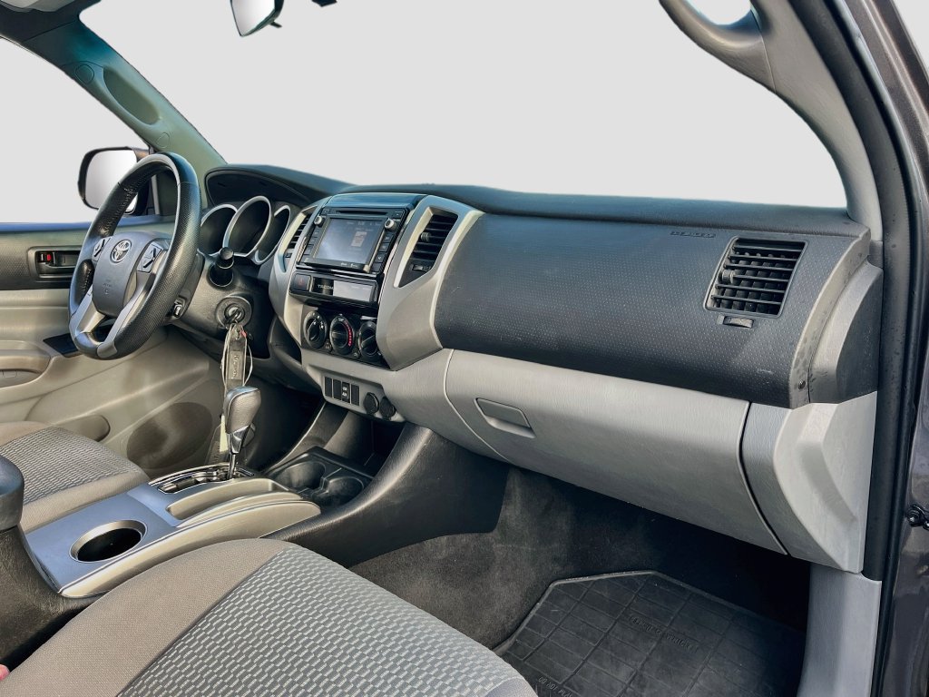 Used 2015 Toyota Tacoma PreRunner w/ SR5 Package RWD image 26