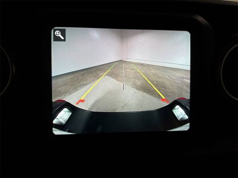 Used 2023 Jeep Gladiator Rubicon w/ LED Lighting Group image 16