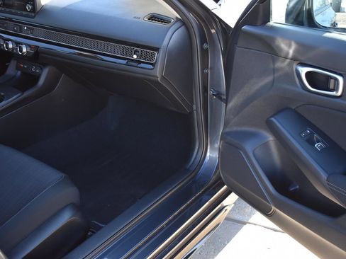 Used 2022 Honda Civic EX image 14