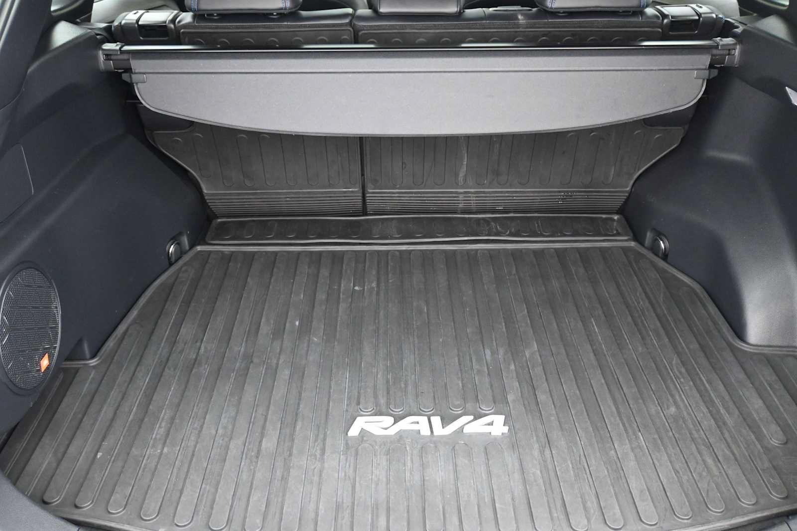 Used 2019 Toyota RAV4 XSE AWD/4WD image 23