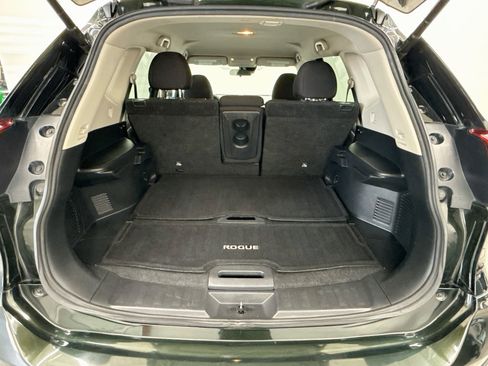 Used 2019 Nissan Rogue SV FWD image 26