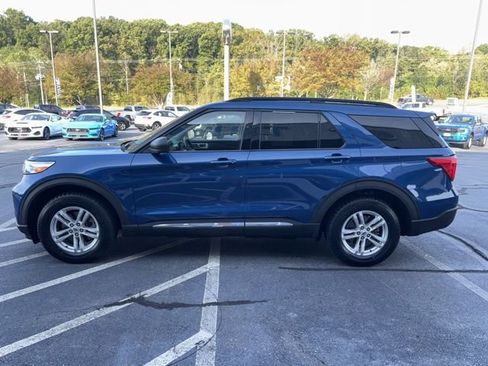Used 2020 Ford Explorer XLT w/ Equipment Group 202A image 2