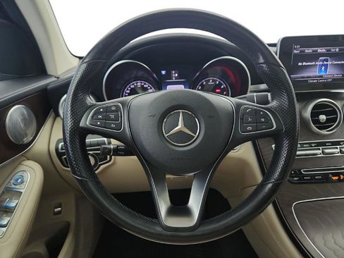 Used 2019 Mercedes-Benz GLC 300 4MATIC image 17