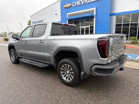 Used 2023 GMC Sierra 1500 AT4 w/ AT4 Premium Package AWD/4WD image 3