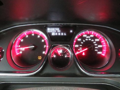 Used 2015 GMC Acadia Denali image 18