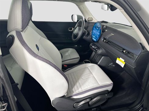 Certified 2025 MINI Cooper S FWD image 22