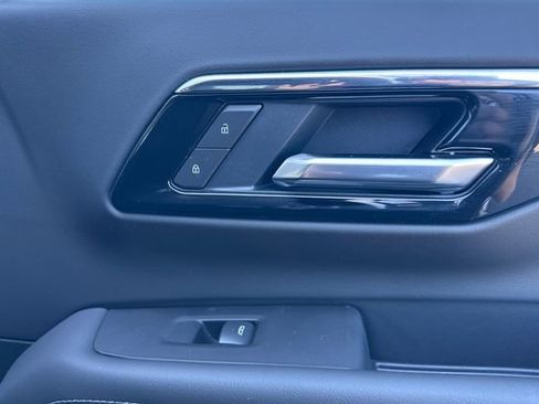 New 2026 Chevrolet Suburban LS image 24