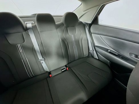 Used 2023 Hyundai Elantra SEL FWD image 14