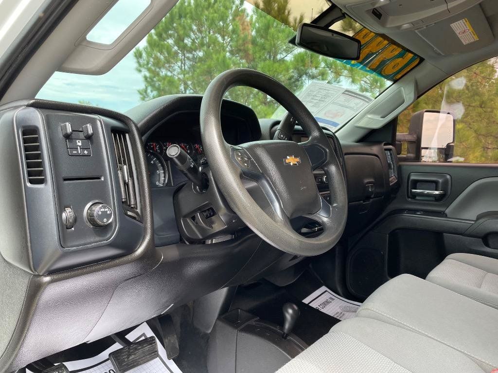 Used 2019 Chevrolet Silverado 2500 W/T w/ WT Convenience Package AWD/4WD image 9