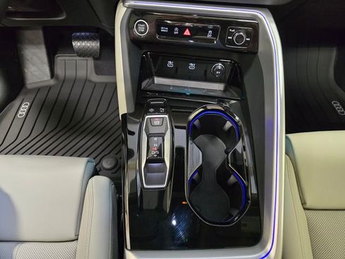 New 2025 Audi Q5 Premium Plus image 22