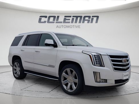 Used 2016 Cadillac Escalade Luxury AWD/4WD image 7