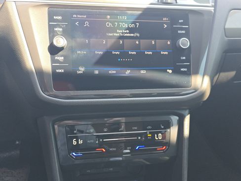 Certified 2024 Volkswagen Tiguan SE AWD/4WD image 22