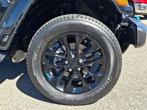 Used 2023 Jeep Wrangler Sahara w/ Cold Weather Group image 8