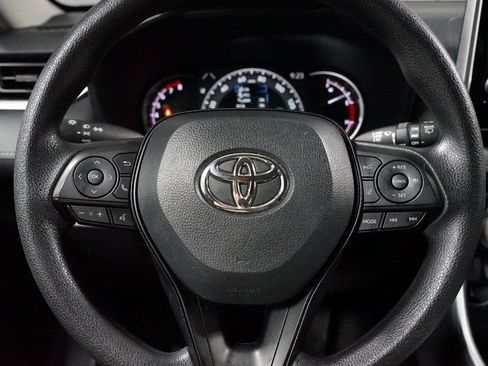 Used 2025 Toyota RAV4 XLE FWD image 12