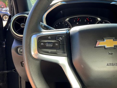 Used 2022 Chevrolet Blazer LT FWD image 18
