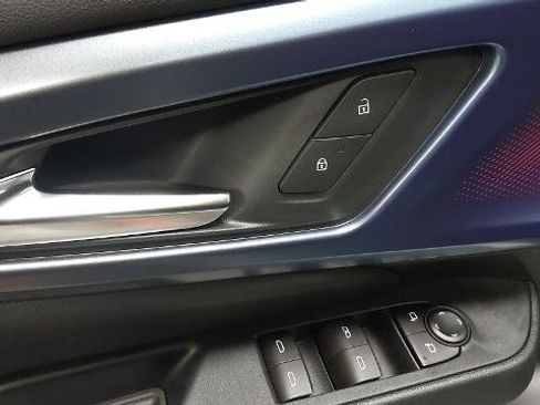 New 2026 Chevrolet Equinox EV LT image 25