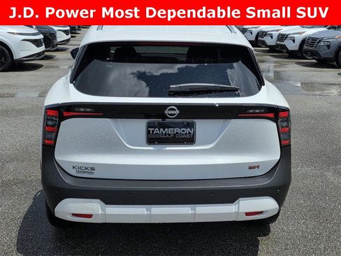 New 2025 Nissan Kicks SR image 4