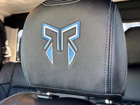 Used 2023 Jeep Gladiator Sport image 18