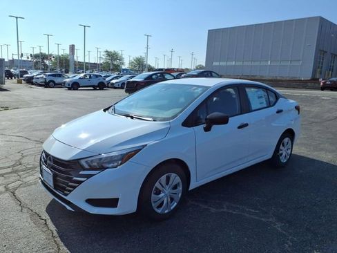 Certified 2025 Nissan Versa S w/ Trunk Package image 7