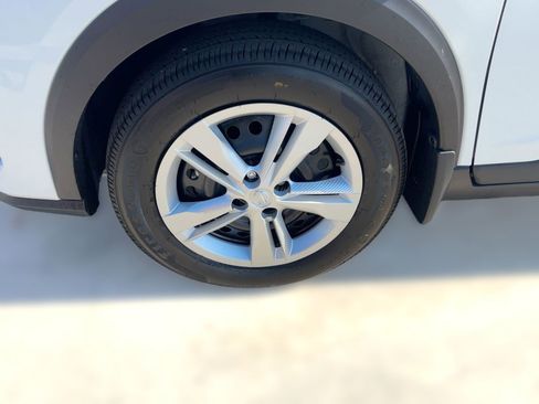 New 2025 Nissan Kicks Play S image 12