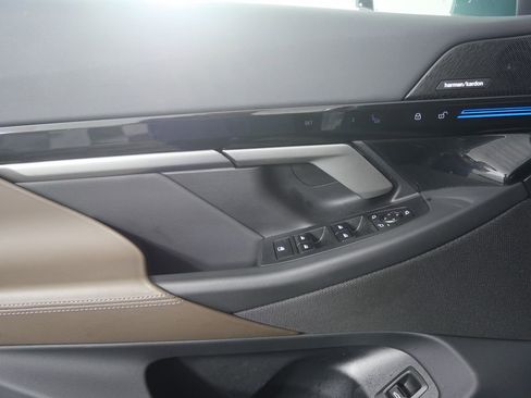 Certified 2025 BMW 530i 530i image 8