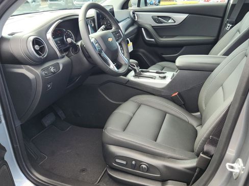 New 2025 Chevrolet Blazer LT image 6