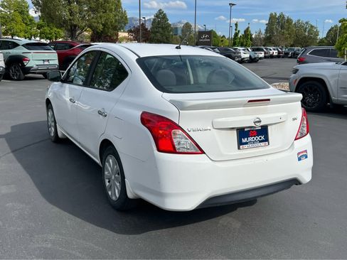 Used 2018 Nissan Versa SV FWD image 10