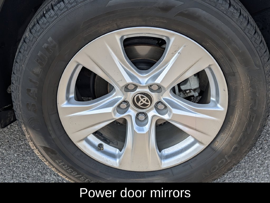 Used 2021 Toyota RAV4 XLE w/ Convenience Package FWD image 9
