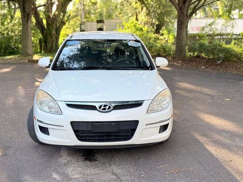 Used 2011 Hyundai Elantra GLS image 2