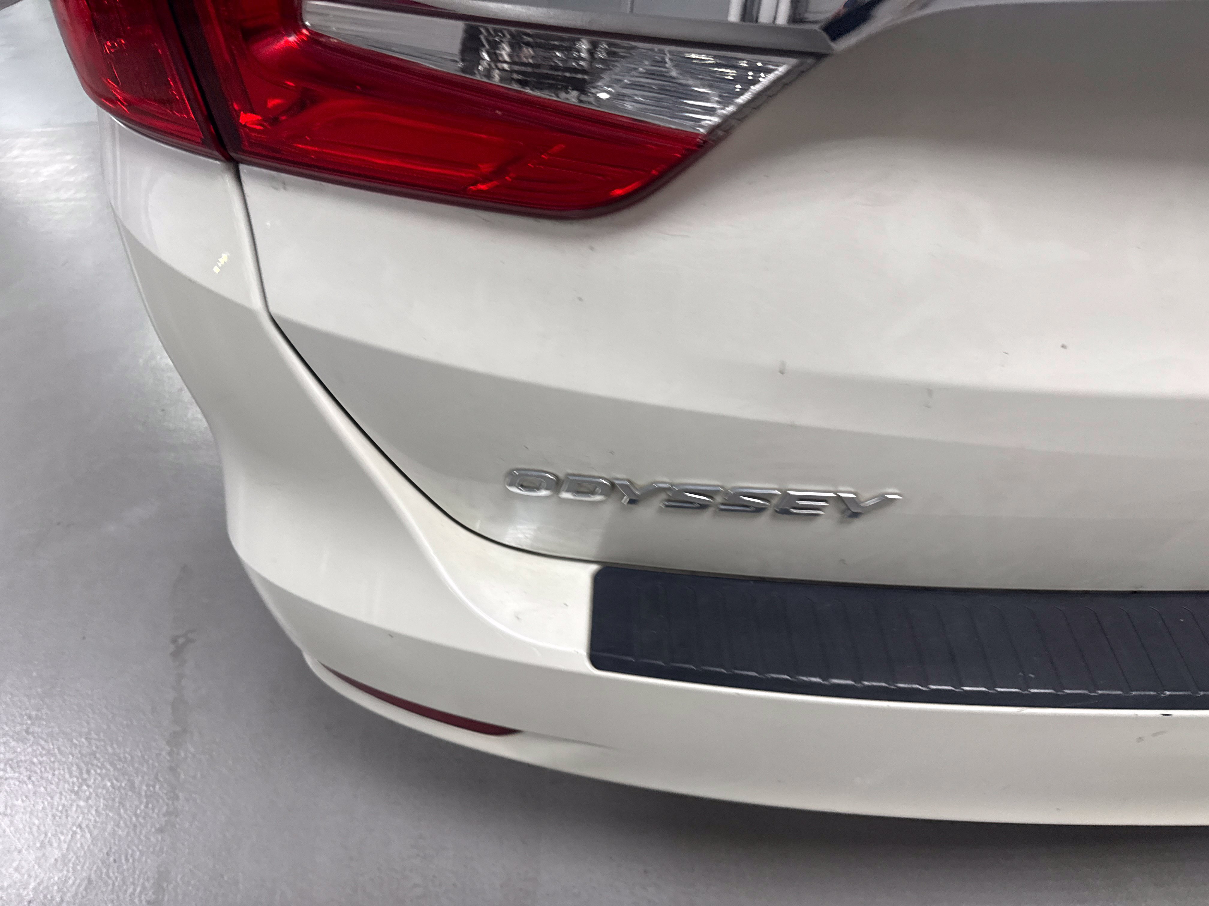 Used 2018 Honda Odyssey EX-L image 29