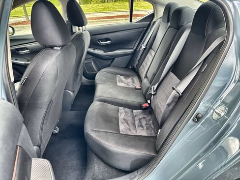 Used 2025 Nissan Sentra SR FWD image 12
