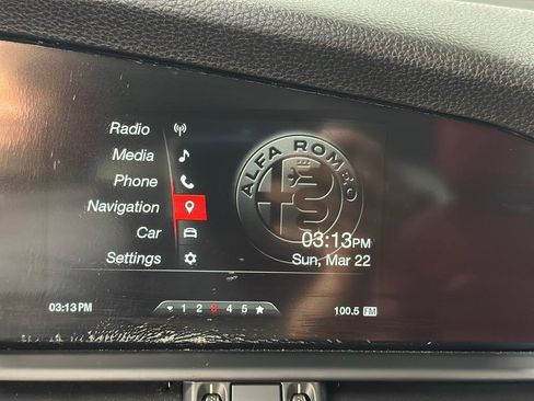 Used 2017 Alfa Romeo Giulia Base AWD image 32