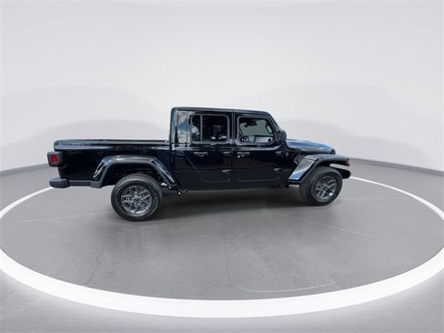 New 2025 Jeep Gladiator Sport image 9