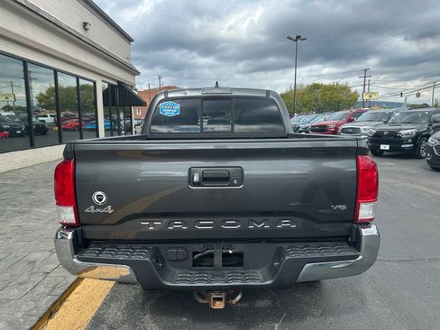 Used 2016 Toyota Tacoma SR5 image 7