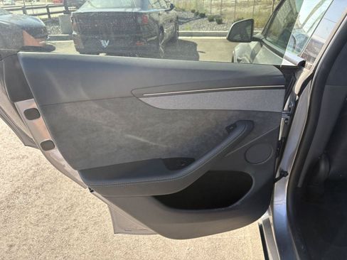 Used 2026 Tesla Model Y Long Range RWD image 15