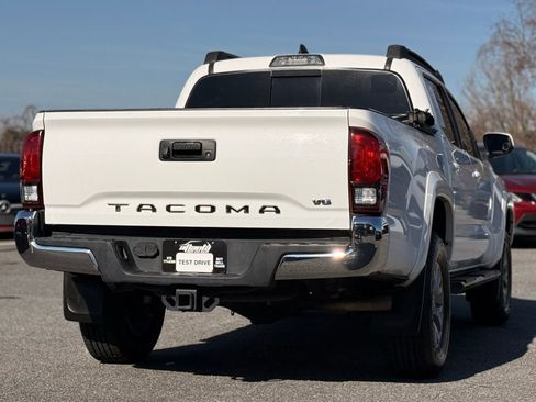 Used 2019 Toyota Tacoma 2WD Double Cab image 5