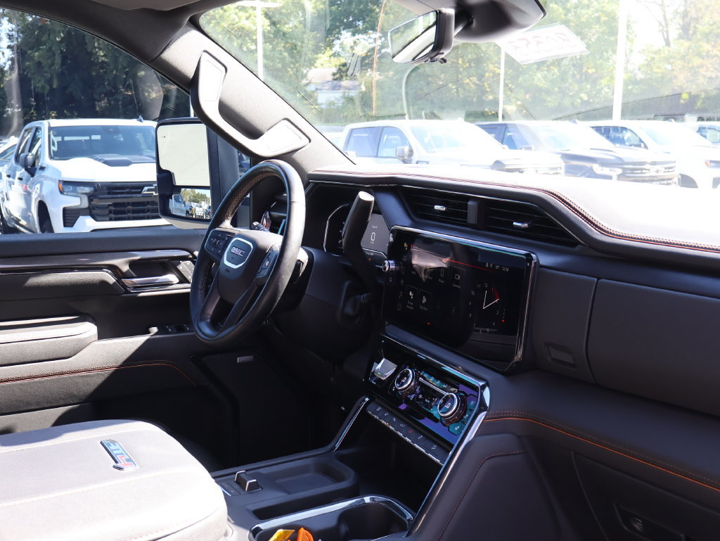 Used 2024 GMC Sierra 2500 AT4 w/ AT4 Premium Plus Package AWD/4WD image 47
