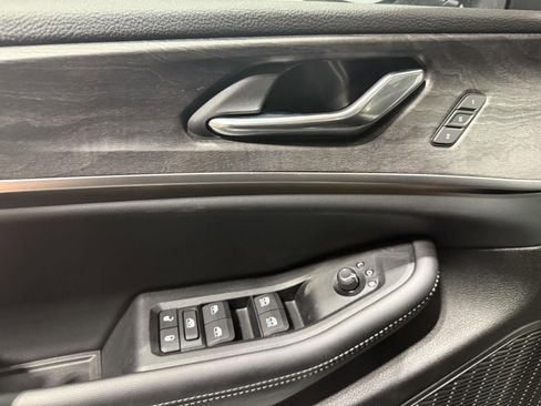 New 2025 Jeep Grand Cherokee Limited w/ Luxury Tech Group II image 20