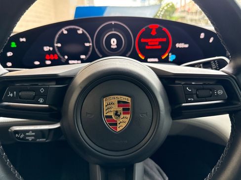 Used 2021 Porsche Taycan image 23