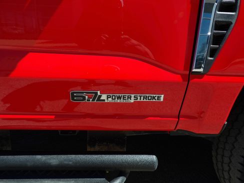 Used 2024 Ford F350 Lariat AWD/4WD image 6