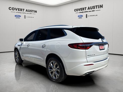 Used 2020 Buick Enclave Avenir w/ Avenir Technology Package FWD image 3